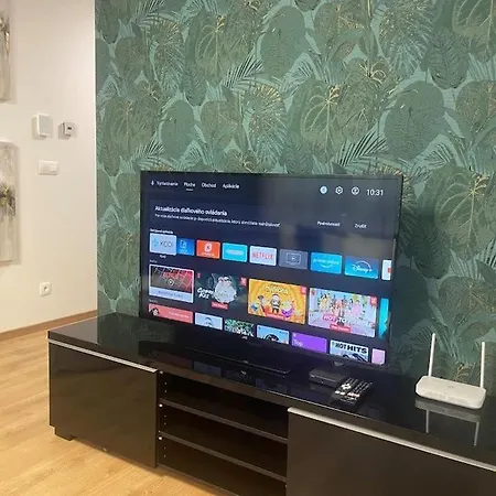 2 Izbovy Luxusny Apartman B 公寓 *
