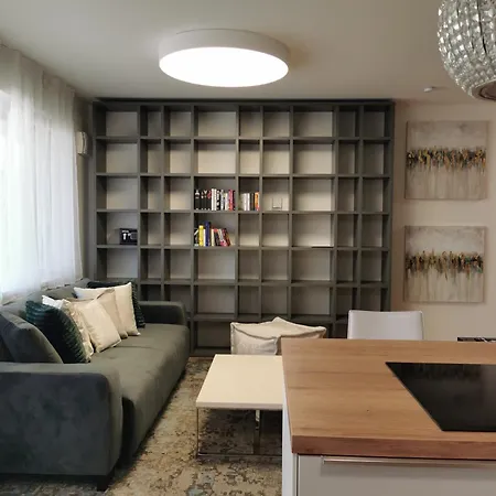 2 Izbovy Luxusny Apartman B Apartman Csölle