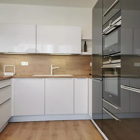 2 Izbovy Luxusny Apartman B Apartman Csölle